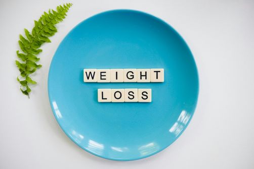 A plate with weight loss calling